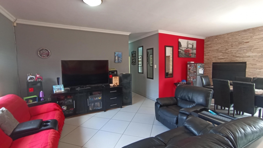 3 Bedroom Property for Sale in Vredenburg Western Cape